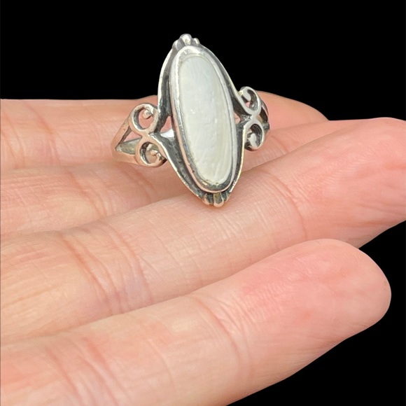 Vintage sterling and white agate ring - Picture 5 of 5